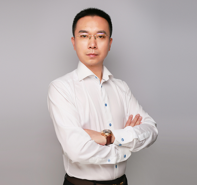 董事長(zhǎng)-榮小華